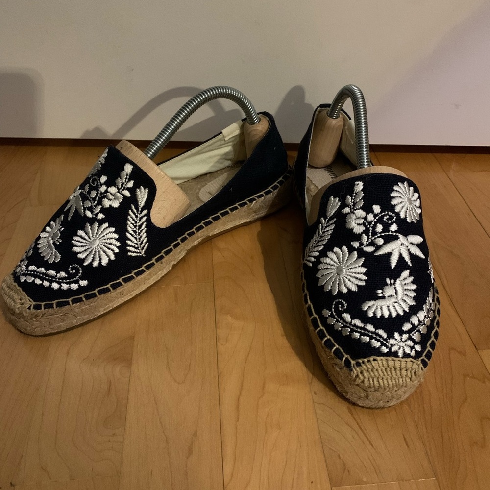 Soludos, Espadrille, Black wi/ Off White Hand Embroidered Detail - Picture 4 of 6